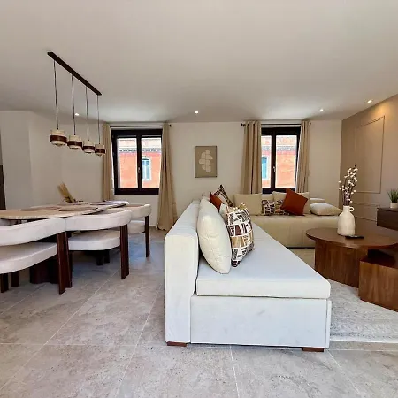 Le Patio Henri - Clim, & Cour Privee Apartment